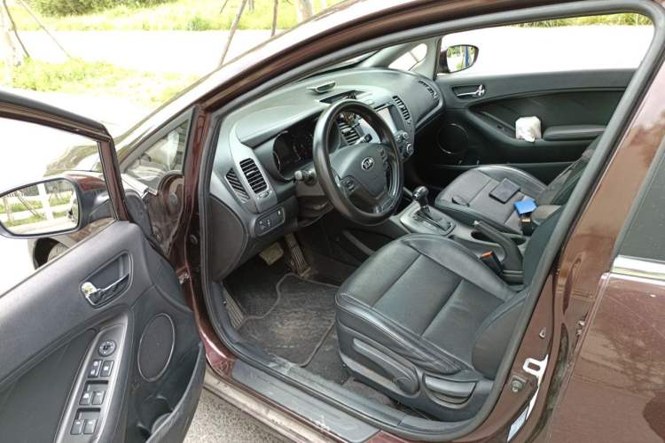 Used Kia K3 2015 1.6L Automatic DLX Driver Seat