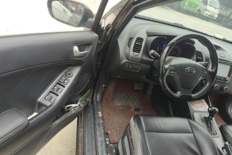 Used Kia K3 2015 1.6L Automatic GLS Driver Seat