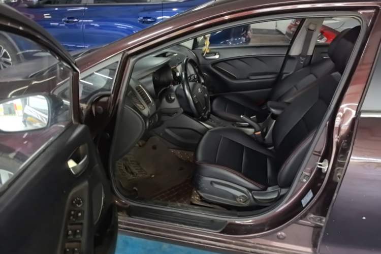 Used Kia K3 2015 1.6L Automatic GLS Driver Seat
