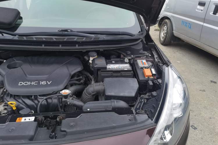 Used Kia K3 2015 1.6L Automatic GLS Engine Bay Left
