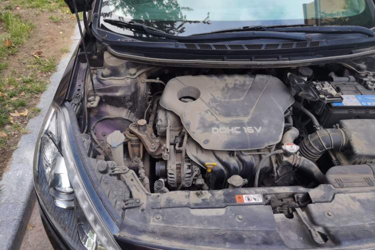 Used Kia K3 2015 1.6L Manual GLS Engine Bay Right