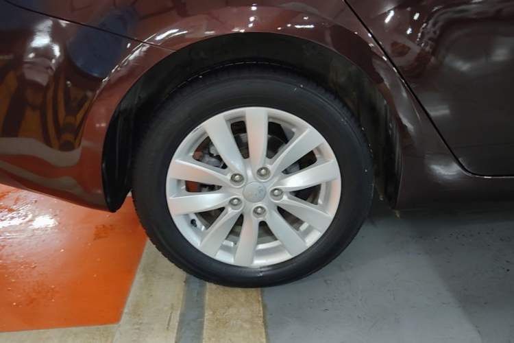 Used Kia K3 2015 1.6L Automatic GLS Exterior 5