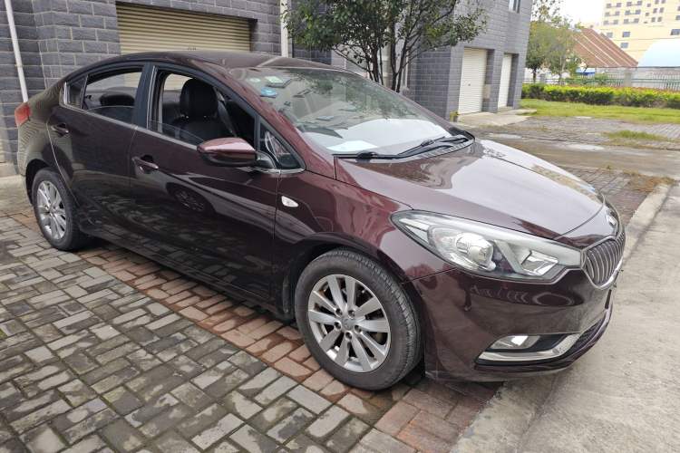 Used Kia K3 2015 1.6L Automatic GL Front Right 45 Deg