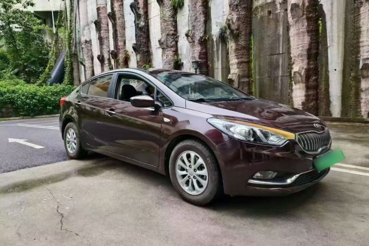 Used Kia K3 2015 1.6L Manual GL Front Right 45 Deg