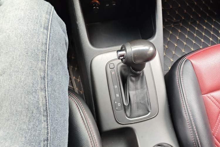 Used Kia K3 2015 1.6L Automatic GL Gear Lever