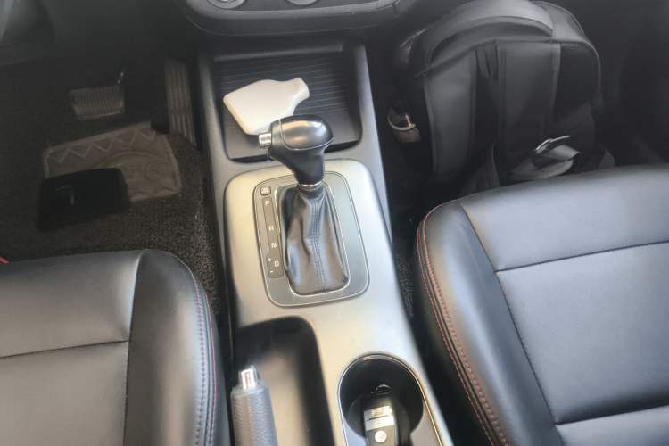 Used Kia K3 2015 1.6L Automatic GLS Gear Lever