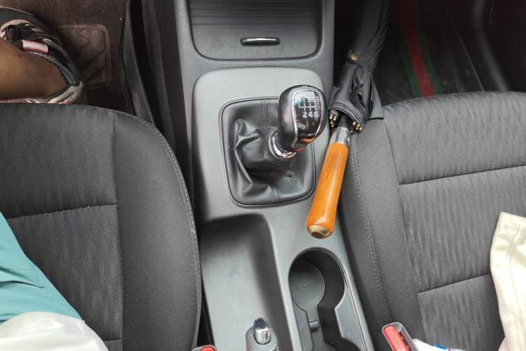 Used Kia K3 2015 1.6L Manual GLS Gear Lever