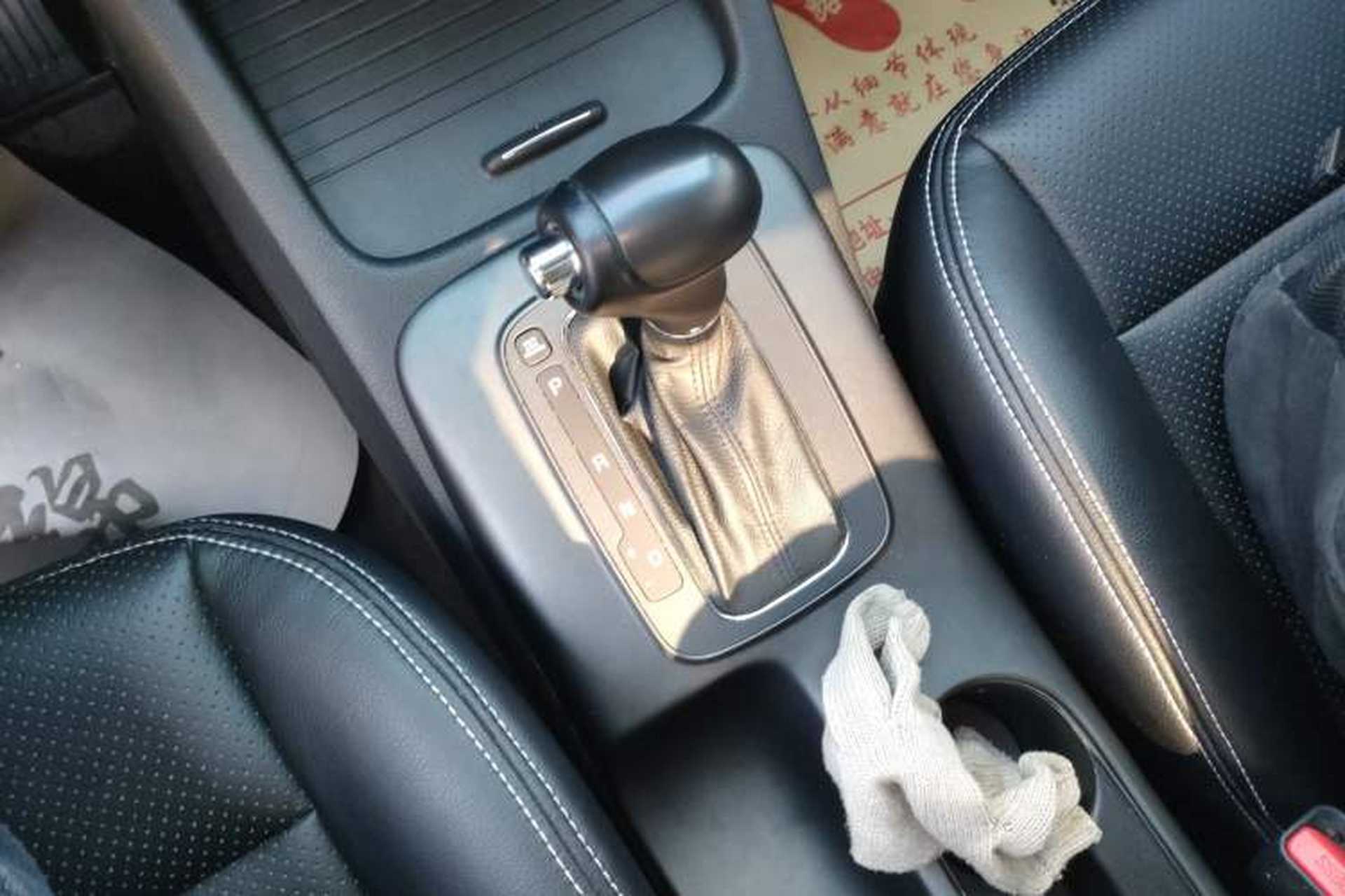 Used Kia K3 2015 1.6L Automatic GLS Gear Lever