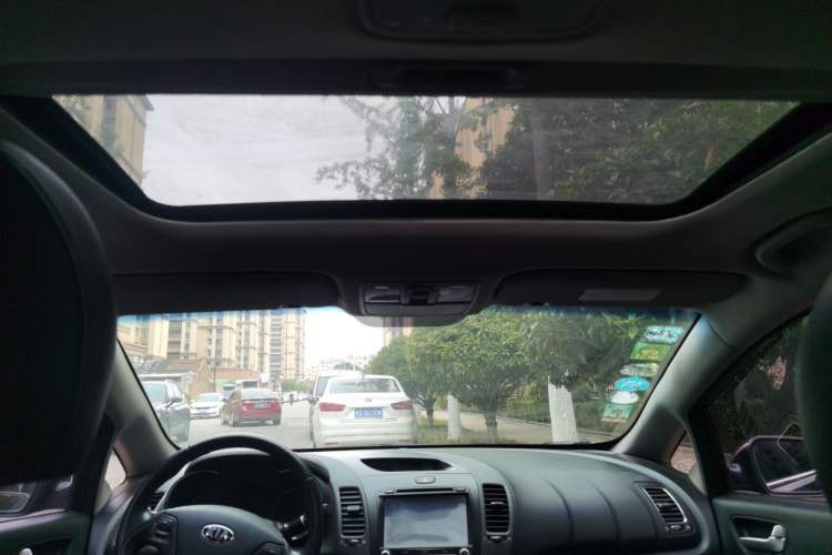 Used Kia K3 2015 1.6L Manual GLS Headliner