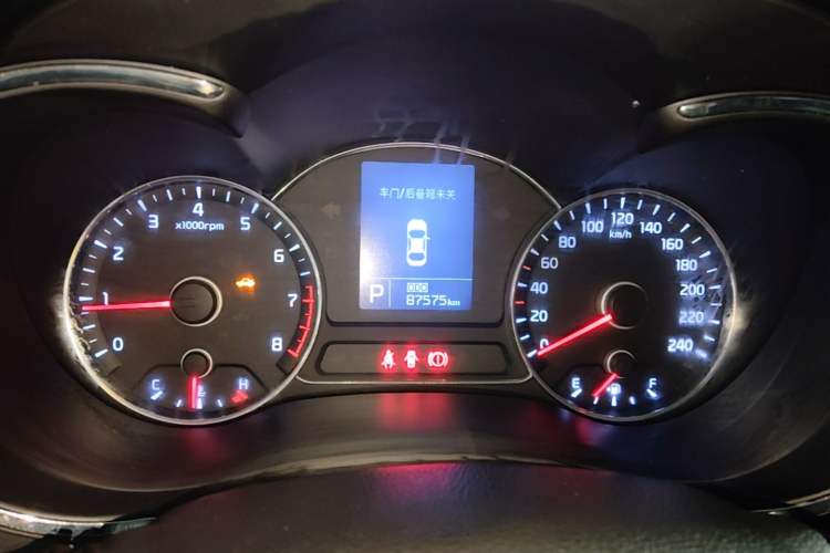 Used Kia K3 2015 1.6L Automatic GLS Instrument Cluster