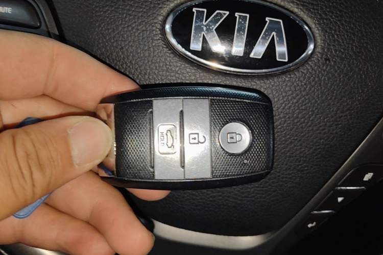 Used Kia K3 2015 1.6L Automatic GLS Interior 1
