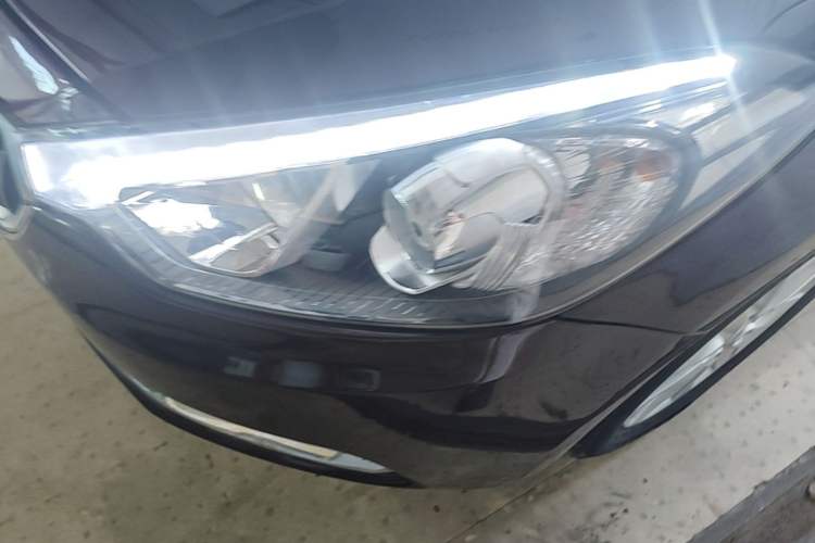 Used Kia K3 2015 1.6L Automatic GLS Left Front Headlight