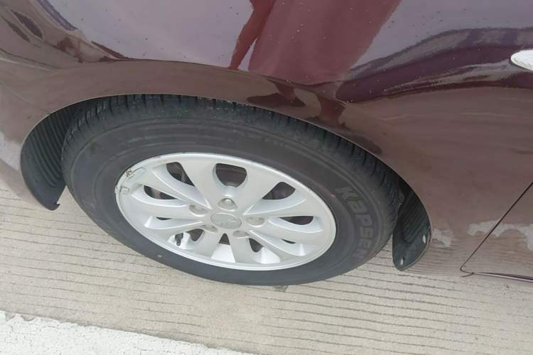 Used Kia K3 2015 1.6L Manual GL Left Front Wheel Hub