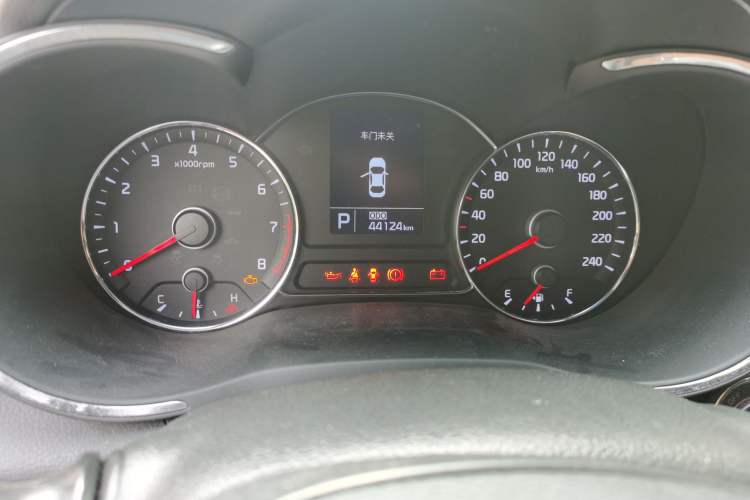 Used Kia K3 2015 1.6L Automatic GLS Odometer Close Up