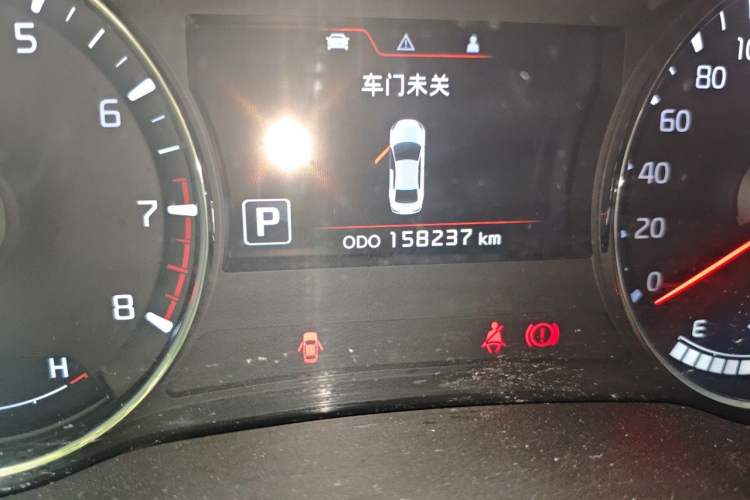Used Kia K3 2015 1.6L Automatic Premium Odometer Close Up