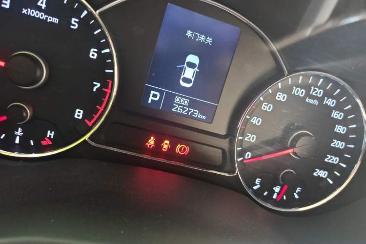 Used Kia K3 2015 1.6L Automatic DLX Odometer Close Up