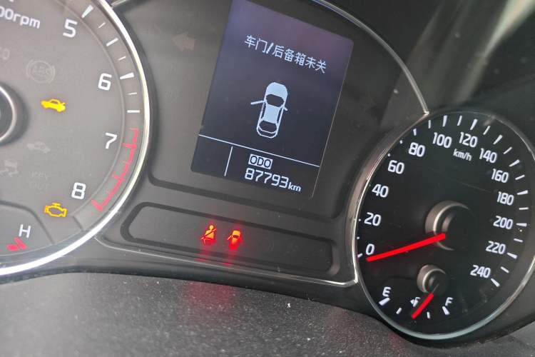 Used Kia K3 2015 1.6L Manual GL Odometer Close Up