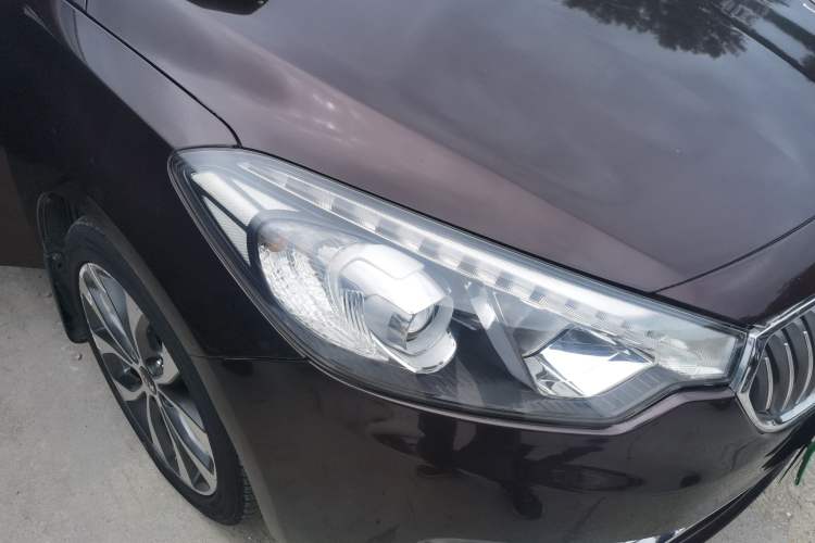 Used Kia K3 2015 1.6L Automatic GLS Right Front Headlight