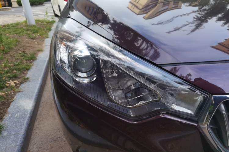 Used Kia K3 2015 1.6L Manual GLS Right Front Headlight