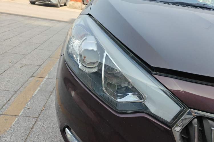 Used Kia K3 2015 1.6L Manual GL Right Front Headlight