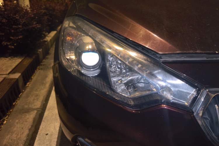 Used Kia K3 2015 1.6L Automatic GLS Right Front Headlight