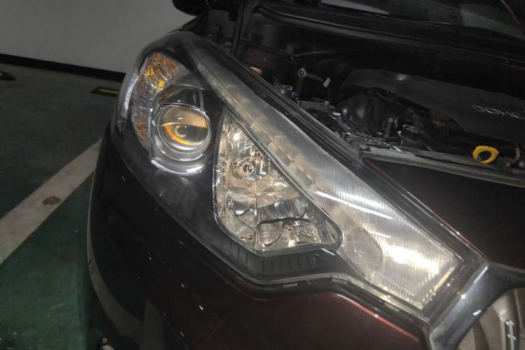 Used Kia K3 2015 1.6L Automatic GLS Right Front Headlight
