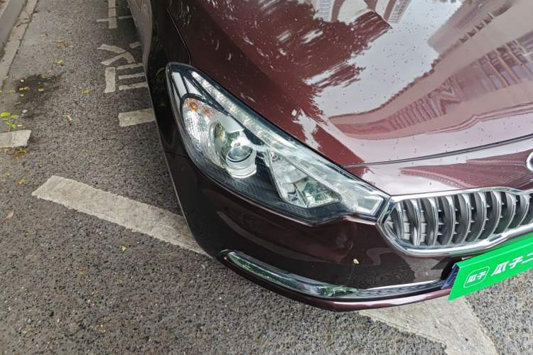 Used Kia K3 2015 1.6L Automatic GLS Right Front Headlight