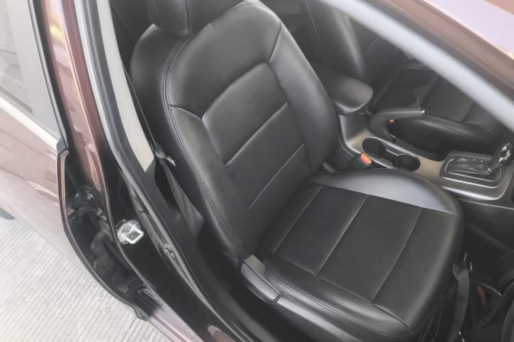 Used Kia K3 2015 1.6L Automatic GLS Right Front Seat