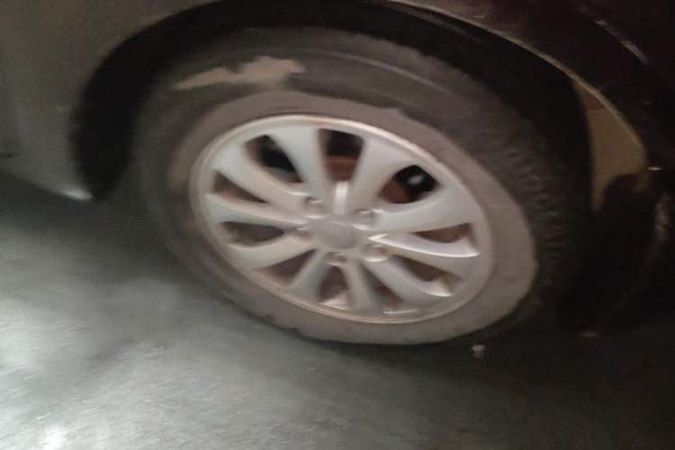 Used Kia K3 2015 1.6L Manual GL Right Front Wheel Hub