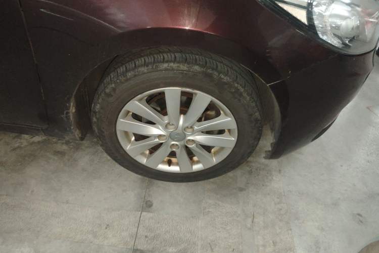 Used Kia K3 2015 1.6L Automatic GL Right Front Wheel Hub
