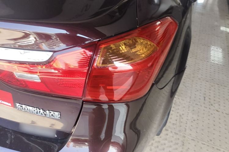 Used Kia K3 2015 1.6L Automatic GLS Right Rear Taillight