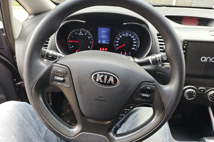 Used Kia K3 2015 1.6L Automatic GL Steering Wheel