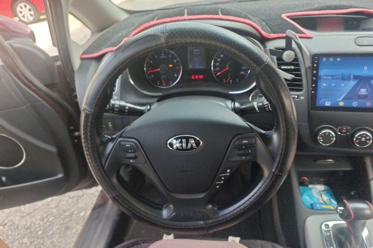 Used Kia K3 2015 1.6L Automatic GLS Steering Wheel