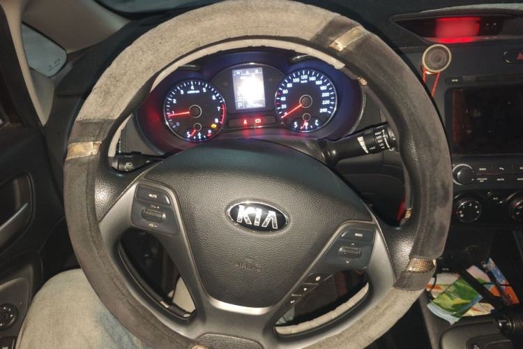 Used Kia K3 2015 1.6L Automatic GL Steering Wheel