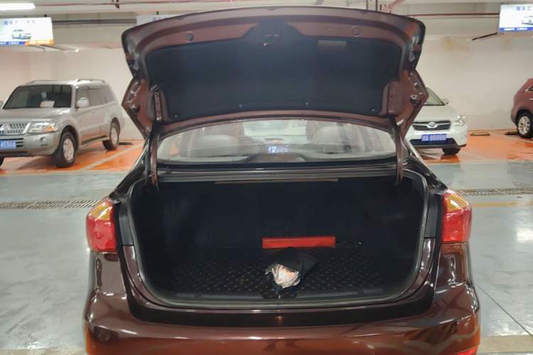 Used Kia K3 2015 1.6L Automatic GLS Trunk