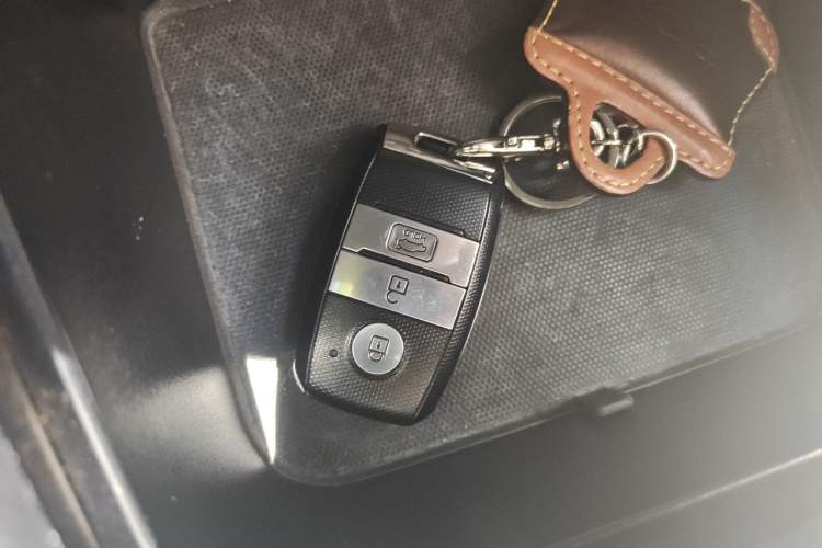 Used Kia K3 2015 1.6L Automatic DLX Vehicle Key