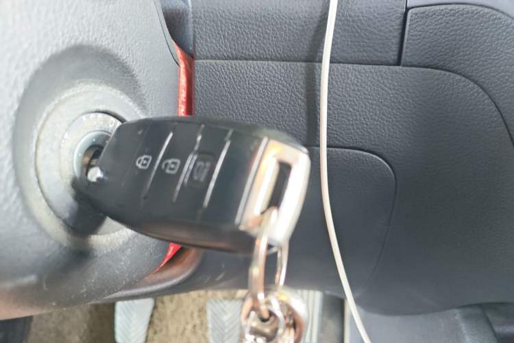 Used Kia K3 2015 1.6L Manual GLS Vehicle Key