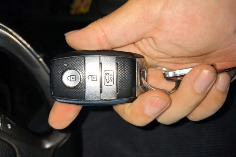 Used Kia K3 2015 1.6L Automatic GLS Vehicle Key