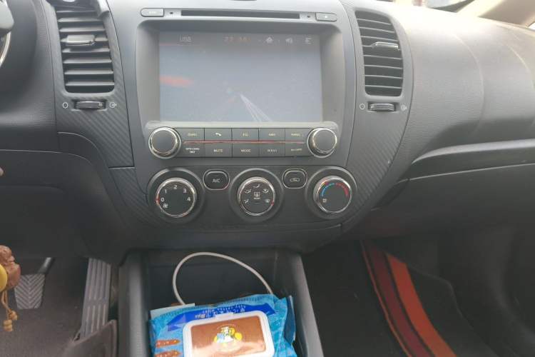 Used Kia K3 2015 1.6L Manual GL Audio And AC Panel
