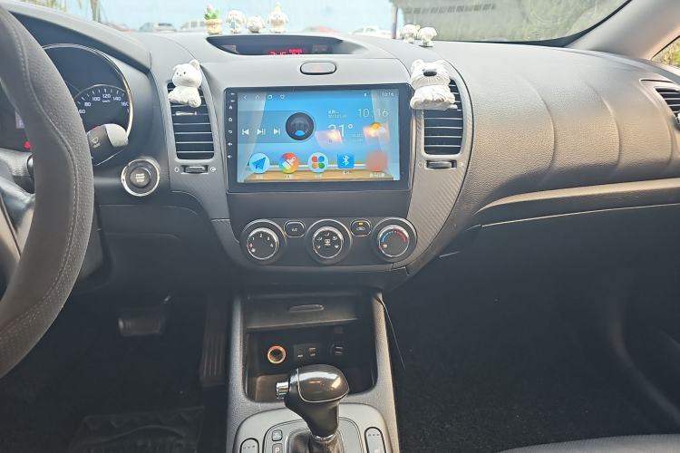 Used Kia K3 2015 1.6L Automatic GLS Audio And AC Panel