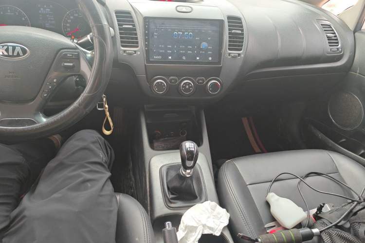 Used Kia K3 2015 1.6L Manual GLS Audio And AC Panel