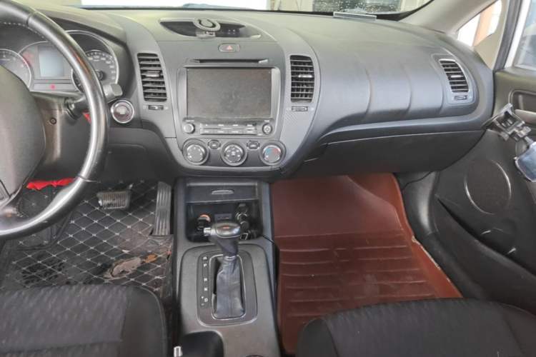 Used Kia K3 2015 1.6L Automatic GLS Audio And AC Panel