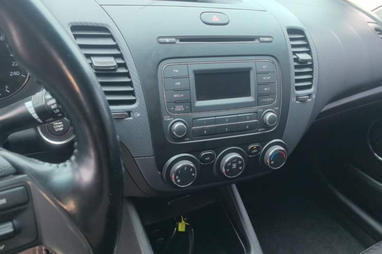 Used Kia K3 2015 1.6L Automatic GLS Audio And AC Panel