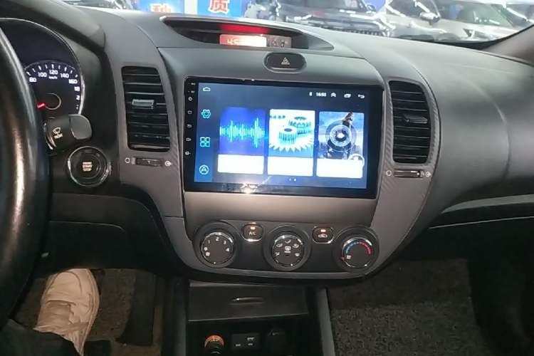 Used Kia K3 2015 1.6L Automatic GLS Audio And AC Panel