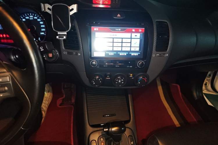 Used Kia K3 2015 1.6L Automatic GLS Audio And AC Panel