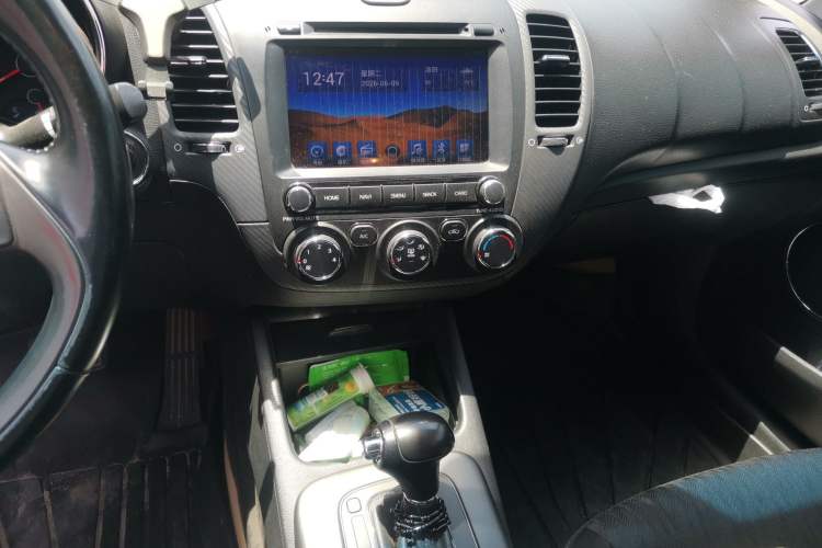 Used Kia K3 2015 1.6L Automatic GLS Audio And AC Panel
