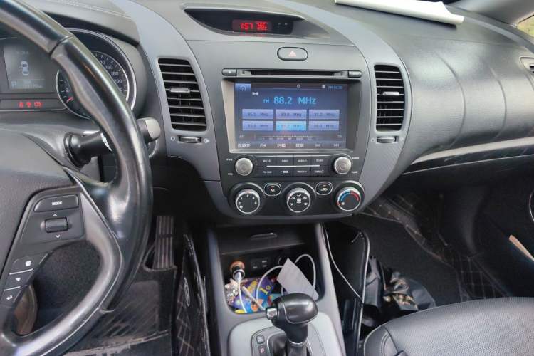 Used Kia K3 2015 1.6L Automatic GLS Audio And AC Panel
