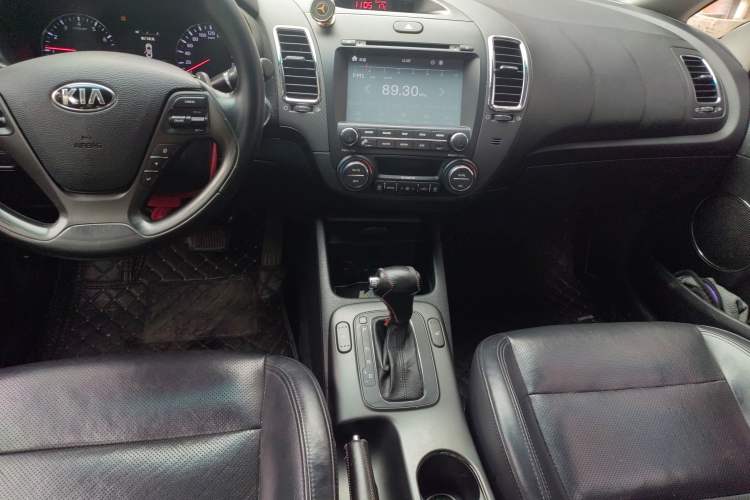 Used Kia K3 2015 1.6L Automatic Premium Audio And AC Panel