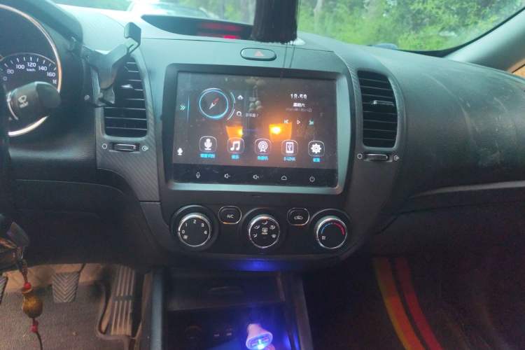 Used Kia K3 2015 1.6L Manual GLS Audio And AC Panel