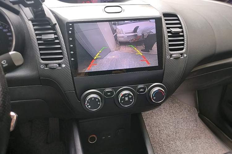 Used Kia K3 2015 1.6L Manual GL Audio And AC Panel